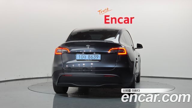 Tesla Model Y RWD 2025 — фото 4