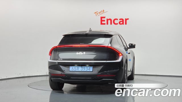 Kia EV6 Standard 2WD Light 2026 — фото 4