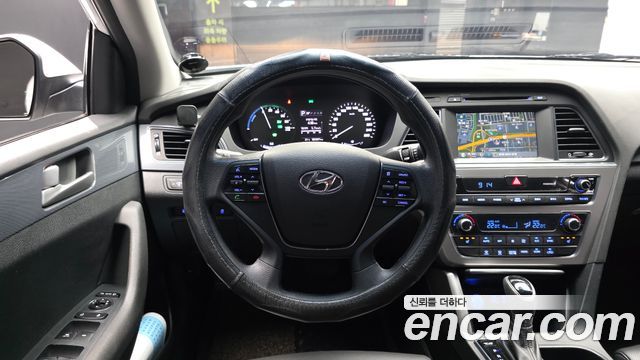 Hyundai Sonata Hybrid (LF) 2.0 HEV Smart 2016 — фото 13