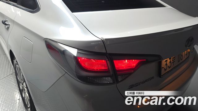 Hyundai Sonata Hybrid (LF) 2.0 HEV Smart 2016 — фото 23