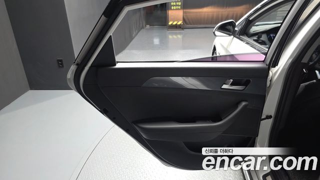 Hyundai Sonata Hybrid (LF) 2.0 HEV Smart 2016 — фото 25
