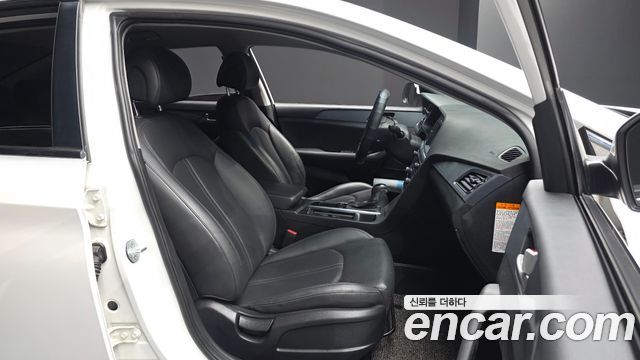 Hyundai Sonata Hybrid (LF) 2.0 HEV Smart 2016 — фото 26