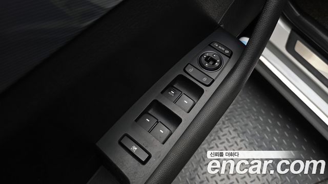 Hyundai Sonata Hybrid (LF) 2.0 HEV Smart 2016 — фото 27