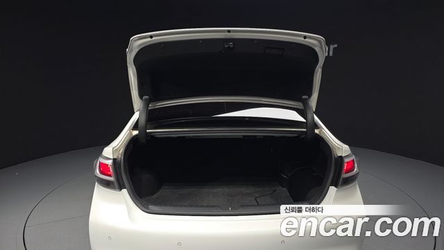 Hyundai Sonata Hybrid (LF) 2.0 HEV Smart 2016 — фото 29