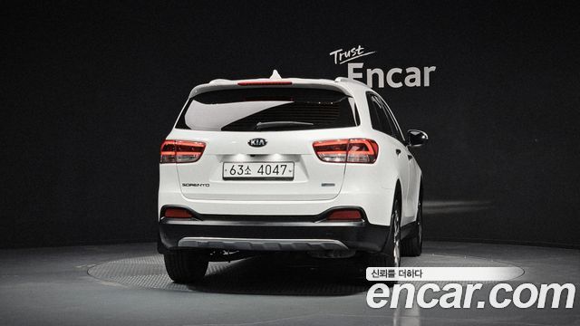 Kia Sorento Diesel 2.0 2WD Noblesse 2017 — фото 4