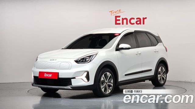 Kia Niro Plus Earth 2023 — фото 1