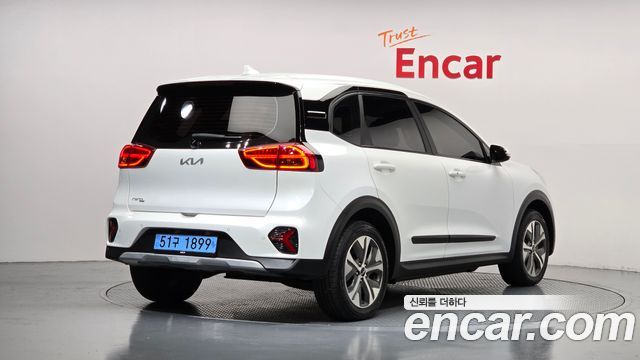 Kia Niro Plus Earth 2023 — фото 2