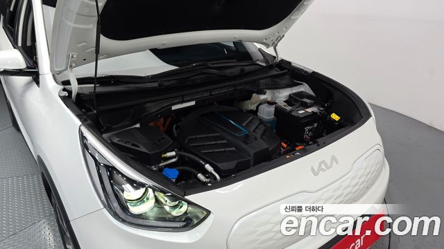 Kia Niro Plus Earth 2023 — фото 6