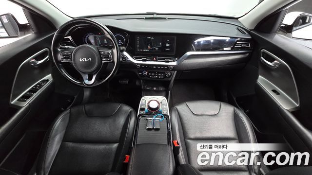 Kia Niro Plus Earth 2023 — фото 7