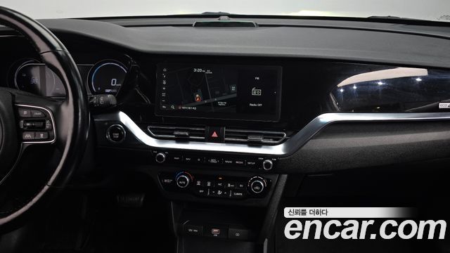 Kia Niro Plus Earth 2023 — фото 13
