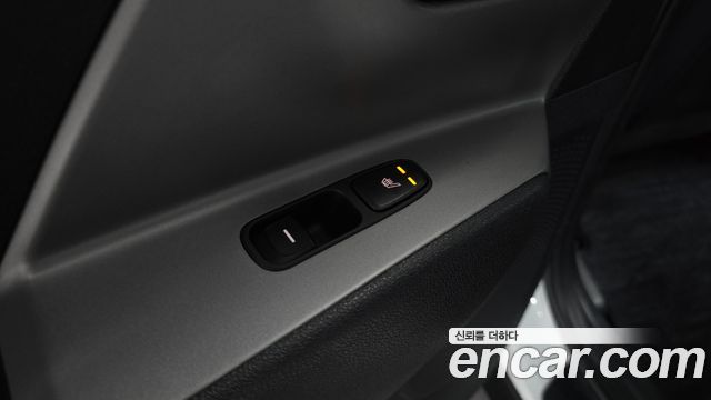 Kia Niro Plus Earth 2023 — фото 17