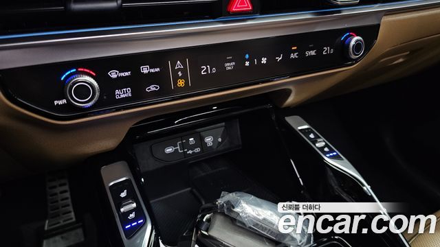 Kia Sorento (IV) HEV 1.6 2WD Signature 2024 — фото 16