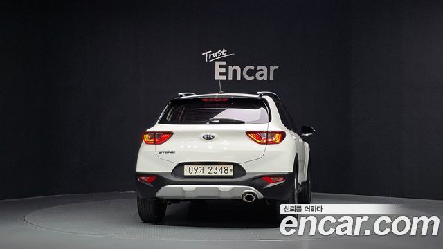 Kia Stonic 1.4 Prestige 2018 — фото 4