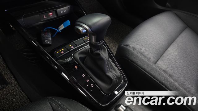 Kia Stonic 1.4 Prestige 2018 — фото 9