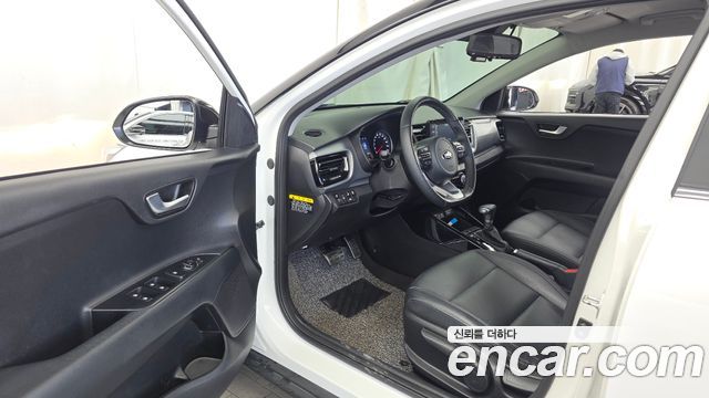 Kia Stonic 1.4 Prestige 2018 — фото 10
