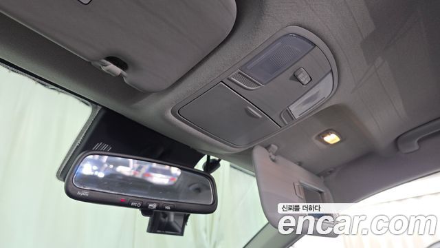 Kia Stonic 1.4 Prestige 2018 — фото 18