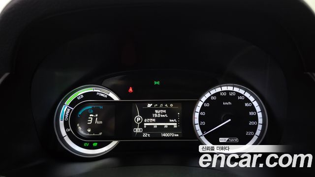 Kia Niro Prestige 2018 — фото 8