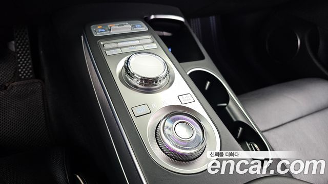 Genesis Electrified (GV70) e-AWD 2022 — фото 9