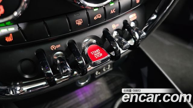 MINI Cooper Clubman Standard 2nd 2018 — фото 18