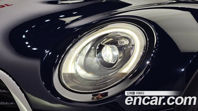 MINI Cooper Clubman Standard 2nd 2018 — фото 22