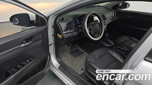 Hyundai Avante (AD) 1.6 GDI Value Plus 2017 — фото 10