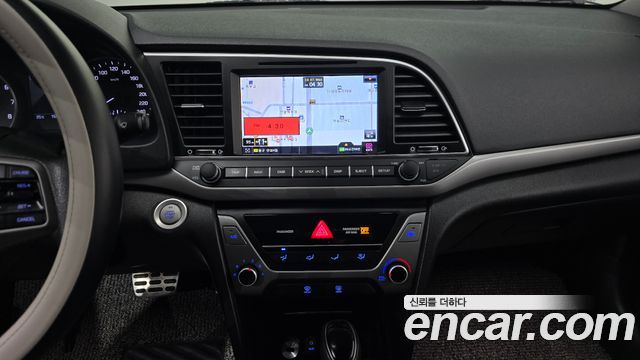Hyundai Avante (AD) 1.6 GDI Value Plus 2017 — фото 13