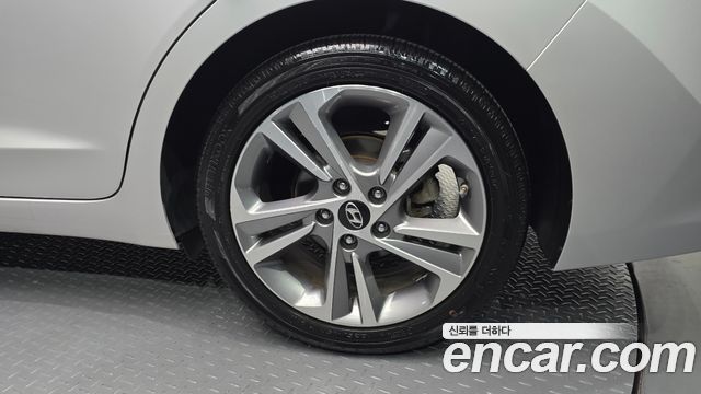 Hyundai Avante (AD) 1.6 GDI Value Plus 2017 — фото 21