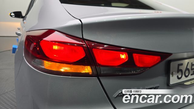 Hyundai Avante (AD) 1.6 GDI Value Plus 2017 — фото 23