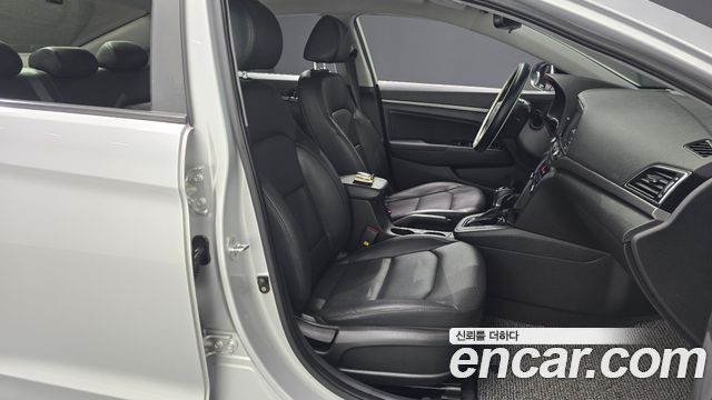 Hyundai Avante (AD) 1.6 GDI Value Plus 2017 — фото 26