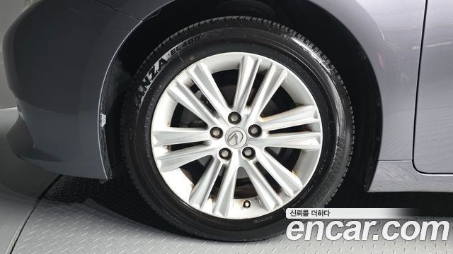 Lexus ES350 Supreme XV60 2015 — фото 5