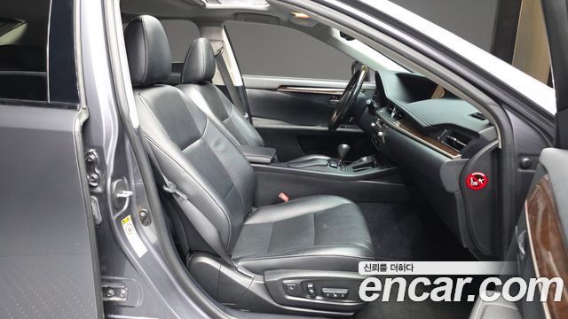 Lexus ES350 Supreme XV60 2015 — фото 11