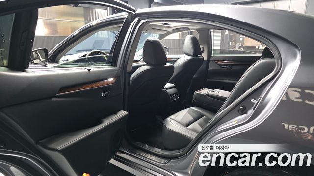 Lexus ES350 Supreme XV60 2015 — фото 26
