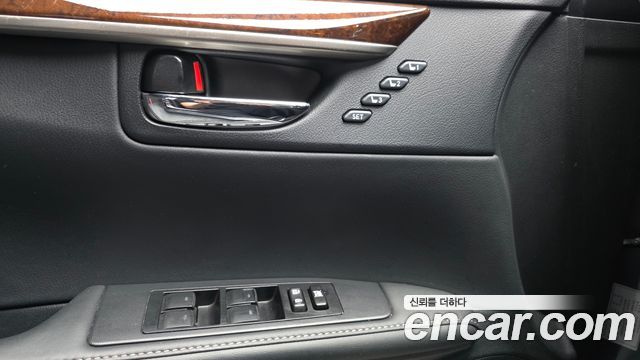 Lexus ES350 Supreme XV60 2015 — фото 28