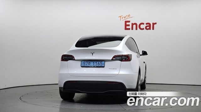 Tesla Model Y Long Range AWD 2021 — фото 4