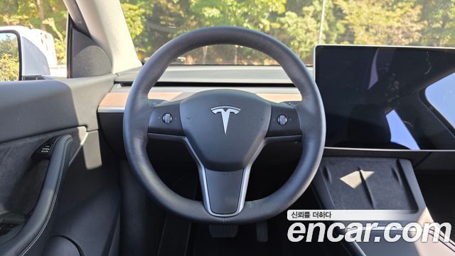 Tesla Model Y Long Range AWD 2021 — фото 13