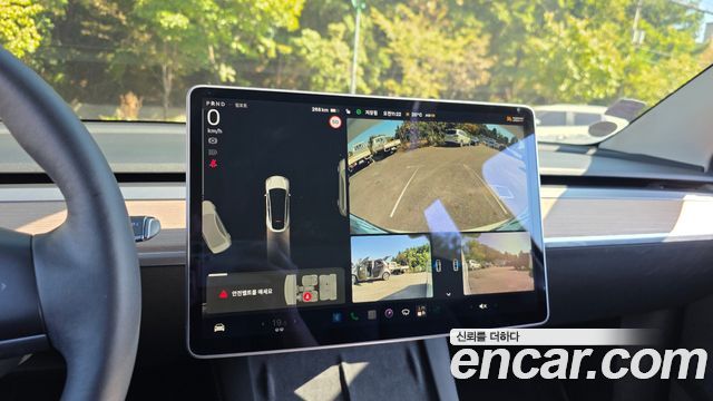 Tesla Model Y Long Range AWD 2021 — фото 14