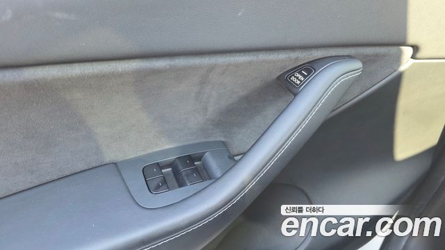 Tesla Model Y Long Range AWD 2021 — фото 19