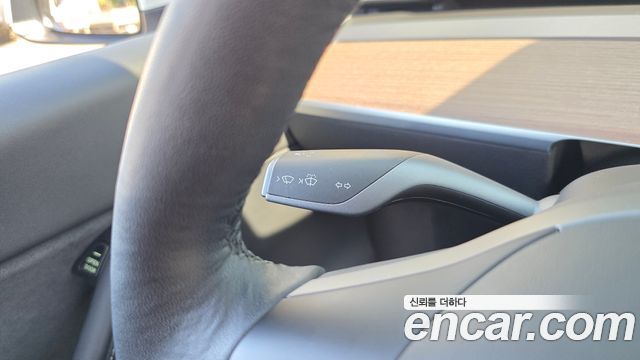 Tesla Model Y Long Range AWD 2021 — фото 20