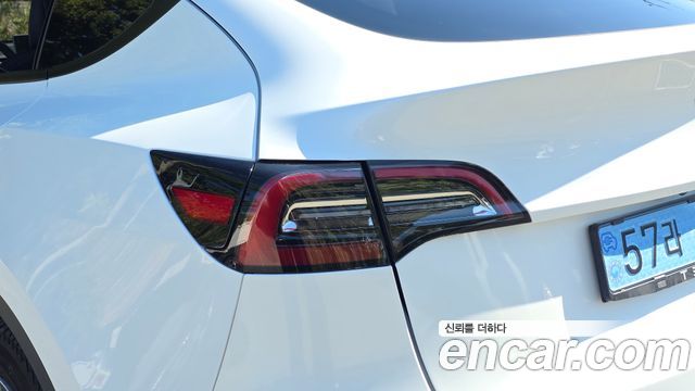 Tesla Model Y Long Range AWD 2021 — фото 23
