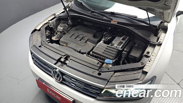 Volkswagen Tiguan Allspace 2.0 TDI Prestige 2020 — фото 6
