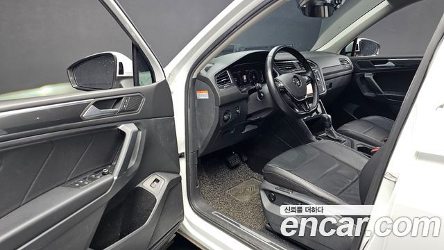 Volkswagen Tiguan Allspace 2.0 TDI Prestige 2020 — фото 10