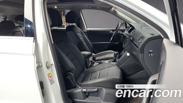 Volkswagen Tiguan Allspace 2.0 TDI Prestige 2020 — фото 11