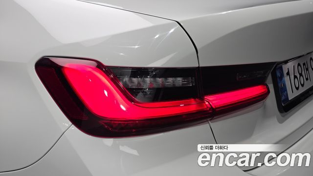 BMW 3 Series (G20) 320i M Sport 2025 — фото 23