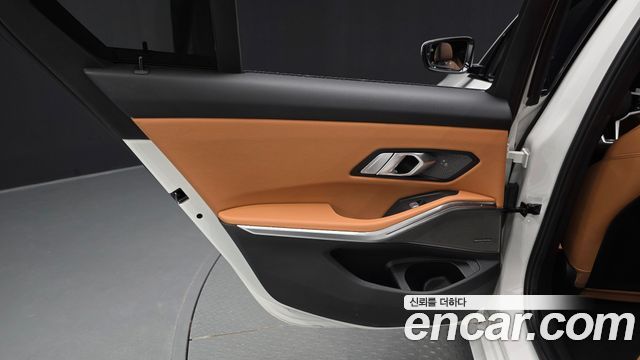 BMW 3 Series (G20) 320i M Sport 2025 — фото 25