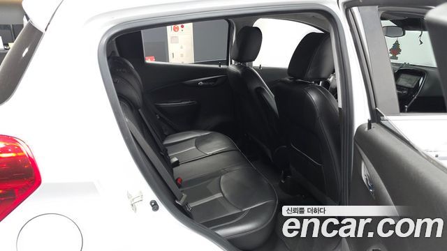 Chevrolet Spark Premier 2019 — фото 12