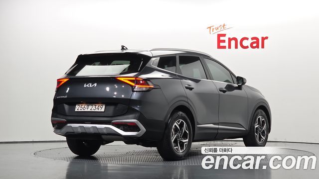 Kia Sportage (V) Diesel 2.0 2WD Prestige 2023 — фото 2