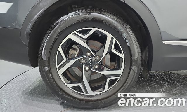 Kia Sportage (V) Diesel 2.0 2WD Prestige 2023 — фото 5
