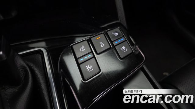 Kia Sportage (V) Diesel 2.0 2WD Prestige 2023 — фото 17