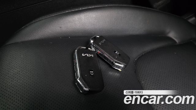 Kia Sportage (V) Diesel 2.0 2WD Prestige 2023 — фото 29