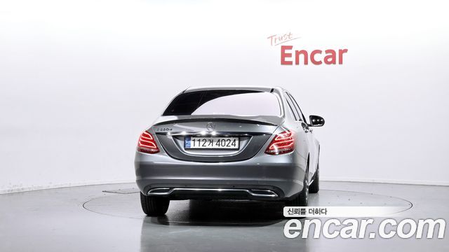 Mercedes-Benz C-Class (W205) C220 d Avantgarde 2017 — фото 4